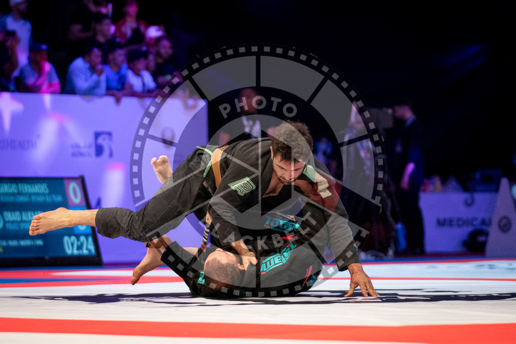 20231107PBB6015 | Fighters compete during the AJP World Master Championship in the Mubadala Arena in Abu Dhabi, Arab United Emirates, on November 7, 2023.