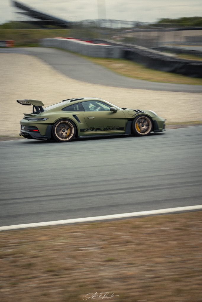 R6PZ0804 _Alexander Tschuncky | Entdecken Sie die faszinierende Welt von Alexander Tschuncky Arts: Kreative Fotografie, atemberaubende Automobilkunst und hochwertiger Bilderdruck. Lassen Sie sich inspirieren! - Realisiert mit Pictrs.com