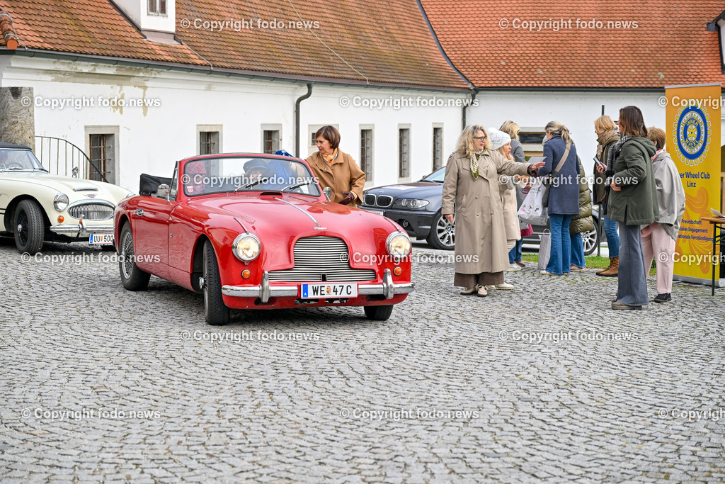 Frauen fuer Frauen_ Charity Oldtimerfahrt_ 04.10.2025-5 | 04.10.2025, Linz, AUT, Oldtimer Charity im Bild Frauen fuer Frauen Oldtimerfahrt, Teilnehmer©Harald Dostal / fodo.media