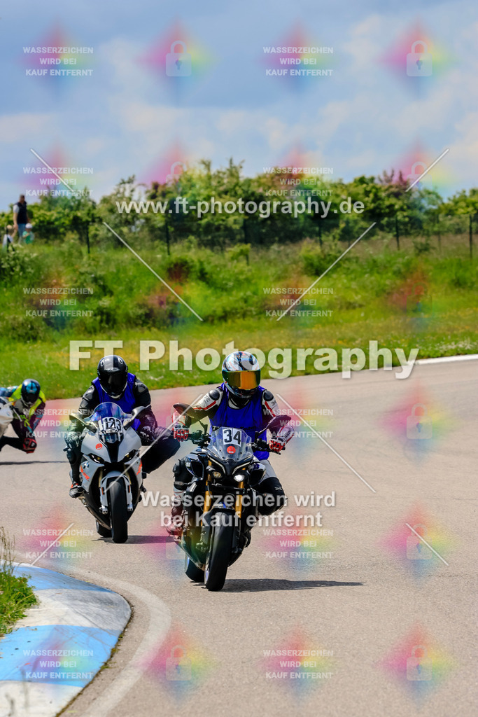 MotoTeam-0094 | Hier findet Ihr Bilder von Touristenfahrten auf der Nürburgring Nordschleife oder von anderen Veranstaltungen die ich besucht habe. Viel Spass beim Durch Schauen 