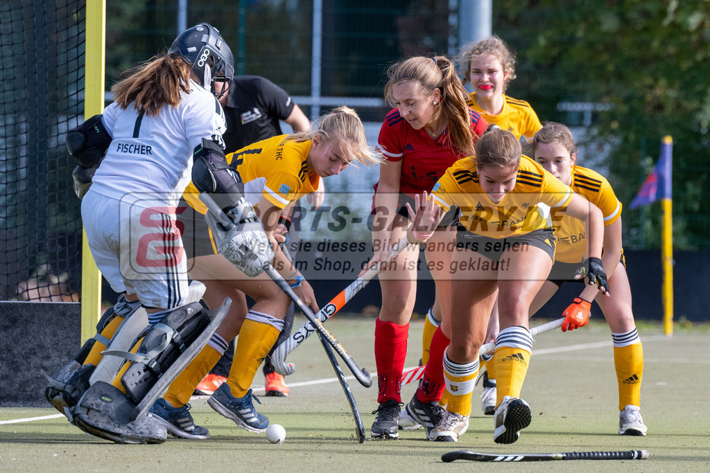 SFE_20231021_0136 | Deutsche Meisterschaft Weibliche U16 Halbfinale Düsseldorfer HC - Harvestehuder THC am 21.10.2023 in Köln (Düsseldorfer Hockeyclub 1905 e.V.), Photo: Stephan Fehrmann 2023 (Sports-Gallery)