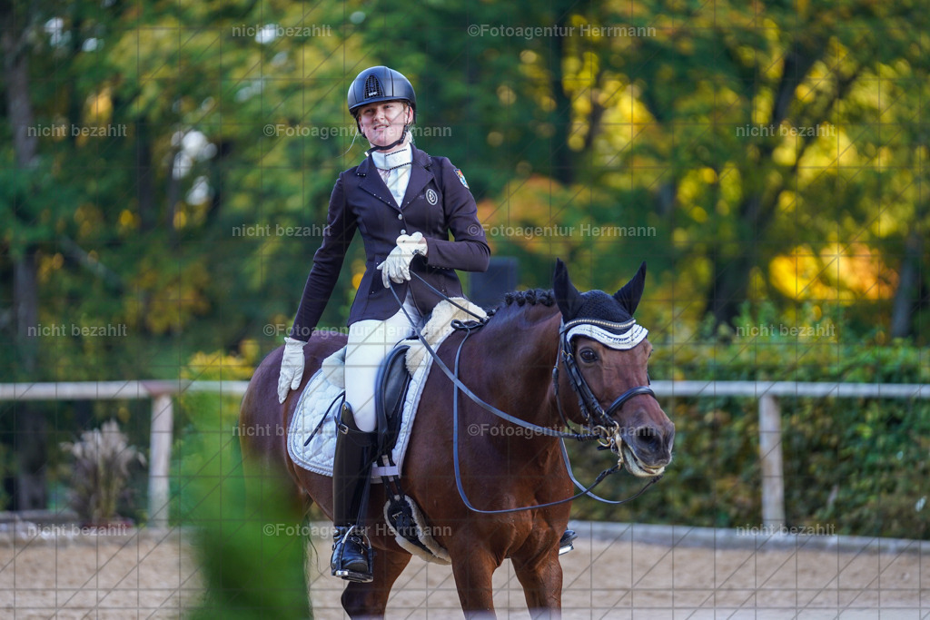 20221007-FAH00471 | Diessen am Ammersee, 2022, Dressur- und Springturnier, Reitsportbilder, Turnierfotografen Bayern, Pferdefotografen, Fotoagentur Herrmann, Turnierbilder