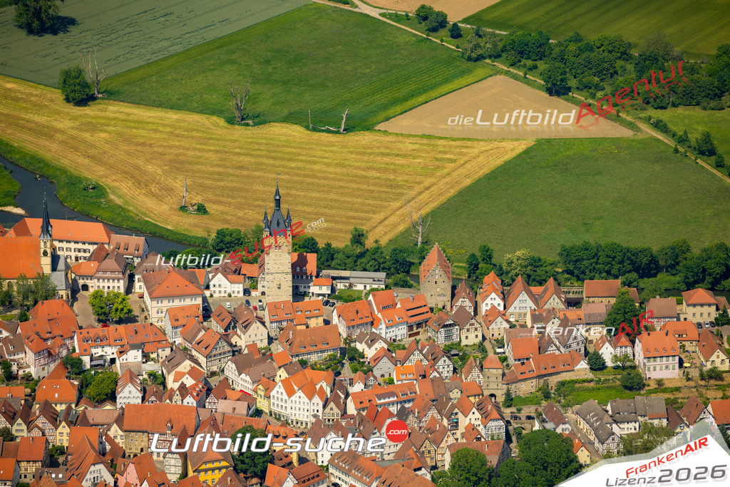Das Luftbild zeigt  Bad Wimpfen - Die Luftaufnahme wurde 2023 vom UL-Flugzeug aus erstellt ( keine Drohne ) - Hochauflösende Luftaufnahme - Für grossformatige Ausdrucke geeignet. Die Geschenkidee !Mit Lizenz und Bildrechte bestellbar