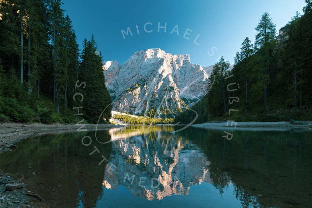 2022-07-17 Italien Dolomiten Pragser Wildsee - 087 | Pragser Wildsee - Traumhafte Spiegelung - Realisiert mit Pictrs.com