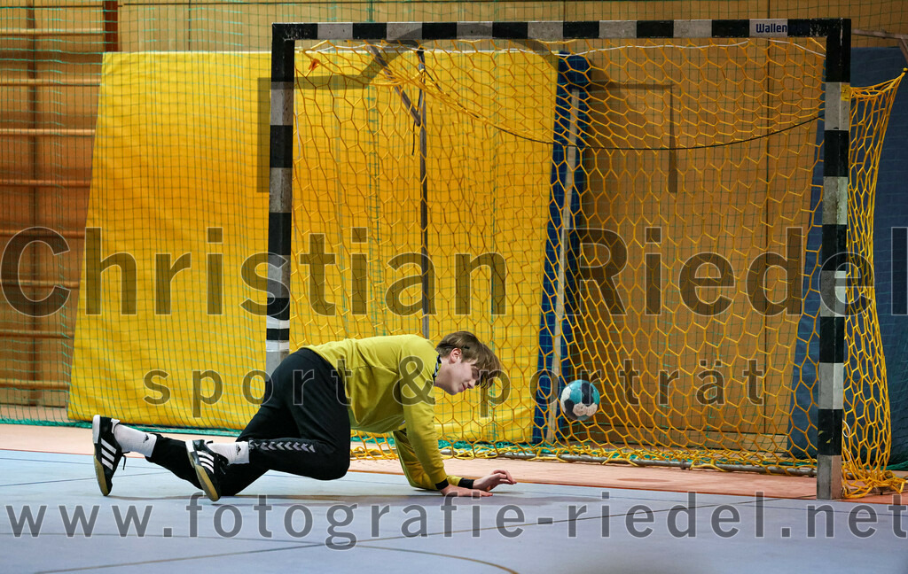 2022-11-19_099_SpVgg_Altenerding_gegen_TG_Landshut_II | Erding, Deutschland, 19.11.2022:
Handball, Bezirksoberliga Männer 2022 / 2023, 9. Spieltag, SpVgg Altenerding gegen TG Landshut II, Endergebnis: 33:31

Torwart Jannik Fleps (SpVgg Altenerding, #33)

Foto: Christian Riedel / fotografie-riedel.net