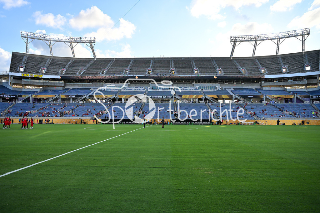 Los Angeles FC - CR Flamengo | Im Camping World Stadium von Orlando - Florida findet heute das Gruppenspiel zwischen Los Angeles und Flamengo statt / Stadionfoto / Stadionbild / Symbolbild / FIFA Club World Cup: Los Angeles FC - CR Flamengo, Camping World Stadium am 24.06.2025 / NOT FOR SALE IN USA