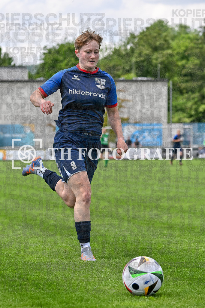 GER, FC Hauingen - SV Waldhaus, Frauen-Fussball, Rothaus Bezirkpokal, Finale, Saison 2024/2025, 29.05.2025 | Luise Hildebrand (FC Hauingen, #09)GER, FC Hauingen - SV Waldhaus, Frauen-Fussball, Rothaus Bezirkpokal, Finale, Saison 2024/2025, 29.05.2025Foto: TH Fotografie/Thomas Hess