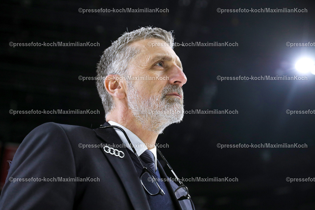 KoeDEL14032402127 | 14.03.2024, Köln, Eishockey, Penny DEL, Pre-Playoffs Spieltag 3, Lanxess-Arena, Kölner Haie - ERC Ingolstadt: Headcoach Trainer Mark French (ERC Ingolstadt)