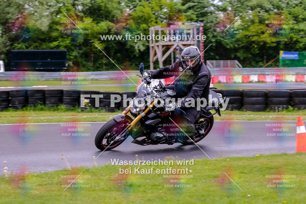 MotoTeamVBK-20234 | Hier findet Ihr Bilder von Touristenfahrten auf der Nürburgring Nordschleife oder von anderen Veranstaltungen die ich besucht habe. Viel Spass beim Durch Schauen 