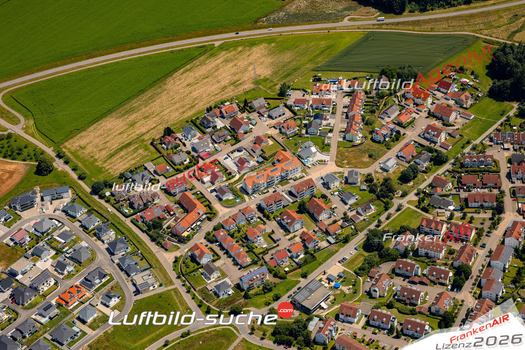 Das Luftbild zeigt :  Pfullendorf - Die Luftaufnahme wurde 2024 vom UL-Flugzeug aus erstellt ( keine Drohne ) - Hochauflösende Luftaufnahme - Für grossformatige Ausdrucke geeignet. Die Geschenkidee !Mit Lizenz und Bildrechte bestellbar