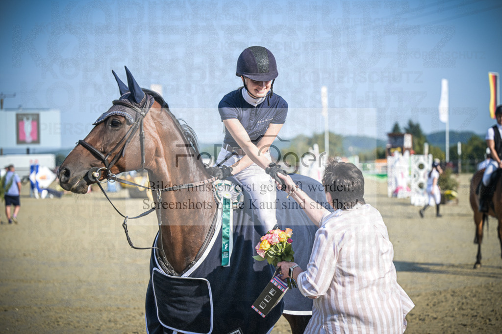 DOS_0031 | Entdecke hochwertige Reitturnierfotos von Foto Oger. Professionell, emotional und authentisch – jetzt Lieblingsmomente im Shop bestellen.Deutschlandweite Turnierfotografie. - Realisiert mit Pictrs.com