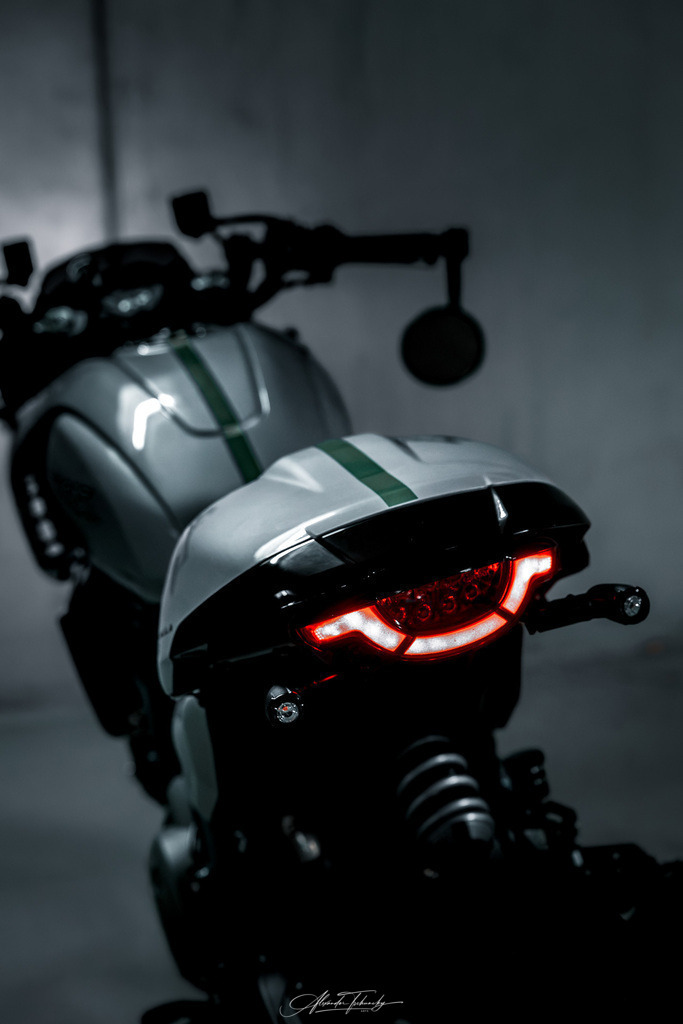 Ducati Scramber Formula 73 | Entdecken Sie die faszinierende Welt von Alexander Tschuncky Arts: Kreative Fotografie, atemberaubende Automobilkunst und hochwertiger Bilderdruck. Lassen Sie sich inspirieren! - Realisiert mit Pictrs.com