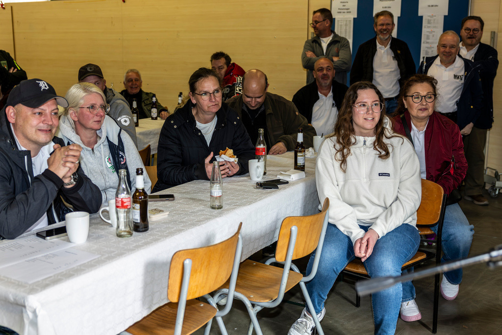 top-top.de 260412-065 | Foto, Video, Fotografie, Videografie, Fotobox, DJ, Discjockey, Musik, Musikbox, Veranstaltung, Photobooth, Amazon, Ebay, Buchtipp, Bestseller, Autor, Verlag, Buch, Wesel, Hamminkeln, NRW, Dinslaken, Rees, Drohne, Hochzeit, Party, Fotobox, Wesel, Fotograf