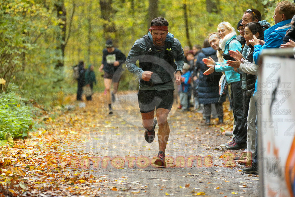 251026_1221_EX1_0146 | Sportfotografie im Rhein-Sieg Kreis, Köln, Bonn, NRW, Rheinland Pfalz, Hessen, etc. Unser Tätigkeitsfeld umfasst den Laufsport vom Volkslauf über den Marathon, Duathlon, Triathon bis zum Ultralauf wie Kölnpfad Ultra oder Schindertrail.