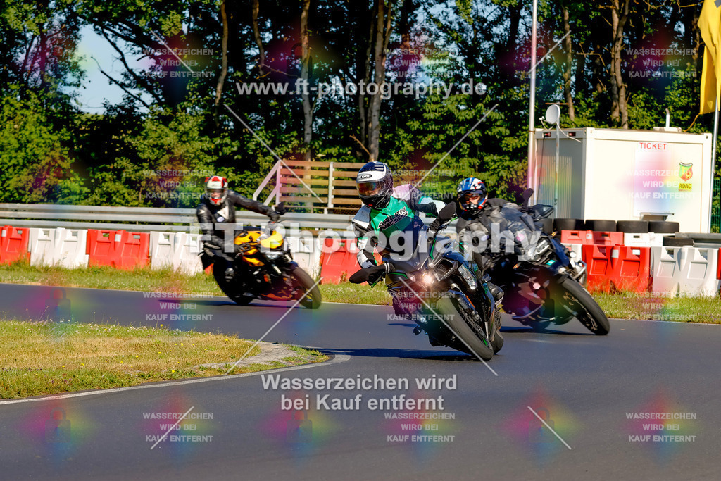 _MOT5305 | Hier findet Ihr Bilder von Touristenfahrten auf der Nürburgring Nordschleife oder von anderen Veranstaltungen die ich besucht habe. Viel Spass beim Durch Schauen 