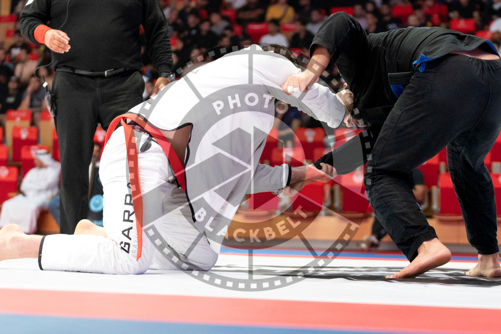20231109PBB4498 | Fighters compete during the AJP World Professional Championship in the Mubadala Arena in Abu Dhabi, Arab United Emirates, on November 9, 2023.