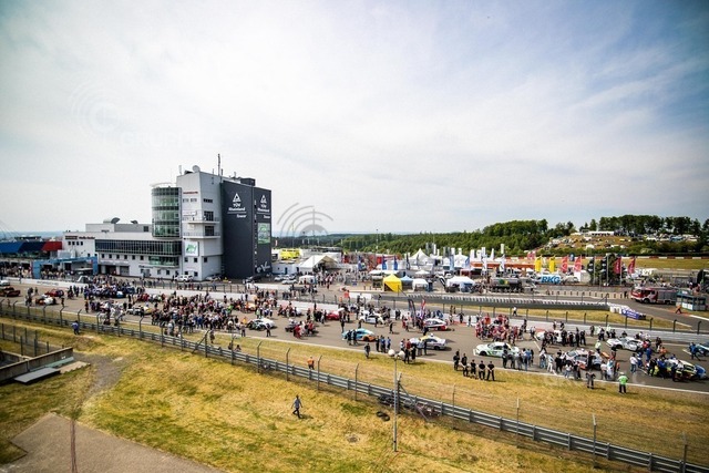 24h_Manheller-64 | Motorsport-Fotografie: DTM, 24h Nürburgring und GT-Action in hochauflösenden Bildern. Entdecke packende Rennmomente & Impressionen direkt aus der Boxengasse. - Realisiert mit Pictrs.com