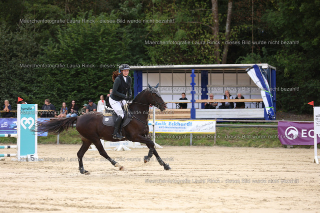 HG9A0124 | laurarinckfotografie - Realisiert mit Pictrs.com