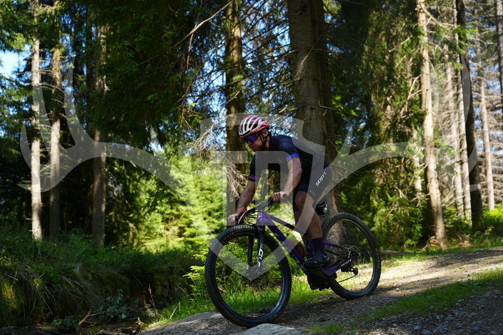 FC101661 | Fotogalerie der Treibjagd im Dunkelwald - Dein MTB Etappenrennen im Erzgebirge - Realisiert mit Pictrs.com
