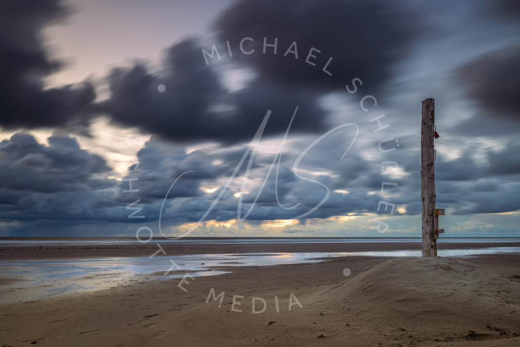 2024-09-11 SPO Strand Wolken 007 | Schwotte Media - Realisiert mit Pictrs.com