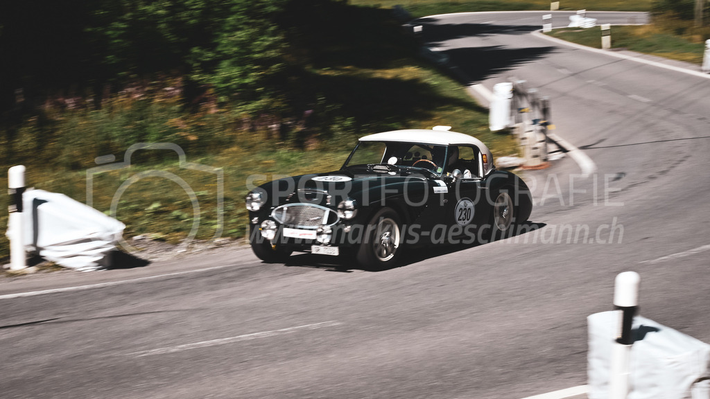 19. Arosa ClassicCar 2023 - 1. September 2023 | 19. Arosa ClassicCar 2023
Arosa, Schweiz
Jacob Vic aus S-chanf mit der Startnummer 230 in einem Austin Healey 3000 MK I Stelvio RS4, Jahrgang 1960, in der Klasse Classic Trophy.
@arosaclassiccar, @arosa.official, #arosaclassiccar, #arosa, #76curves, #classiccar
Bild: Sportfotografie Markus Aeschimann | www.markus-aeschimann.ch - Realisiert mit Pictrs.com