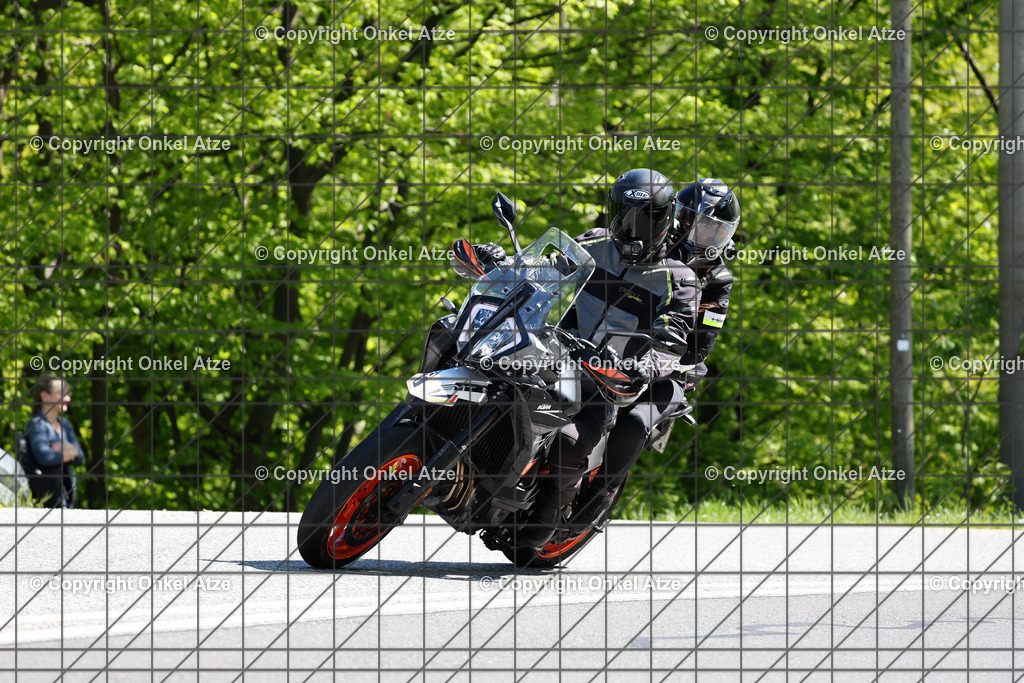IMG_9364 | Fotograf am Kyffhäuser. Onkel Atze. Kyffhäuser Rennstrecke. Café36. Motorsportfotografie. - Realisiert mit Pictrs.com