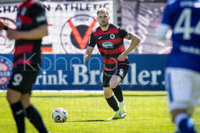 German 3rd Division, Viktoria Koeln vs. Energie Cottbus, 26.04.2026 | KOELN, GERMANY - APRIL 26, 2026:  Lars Dietz (FC Viktoria Koeln, 2) during the 3rd division match on gameday 35 between Viktoria Koeln vs. Energie Cottbus at the Sportpark Hoehenberg on April 26, 2026 in Koeln, Germany. DFL REGULATIONS PROHIBIT ANY USE OF PHOTOGRAPHS AS IMAGE SEQUENCES AND/OR QUASI-VIDEO.