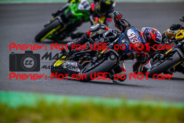 MaZZes_FotoMatrix_220521_1969 | Fotograf Mathias Schmid
Sportfotograf,
Eventfotograf,
Hochzeitsfotograf,
Portraitfotograf