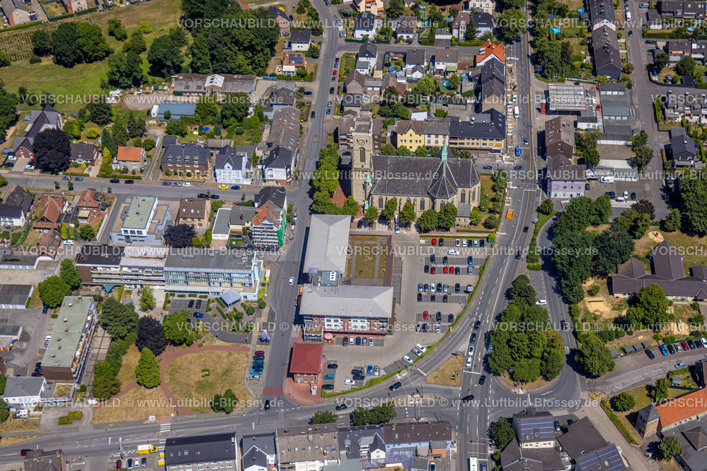 Castrop-Rauxel220706280 | Luftbild, kath. Kirche St. Lambertus Henrichenburg, Henrichenburg, Castrop-Rauxel, Ruhrgebiet, Nordrhein-Westfalen, Deutschland