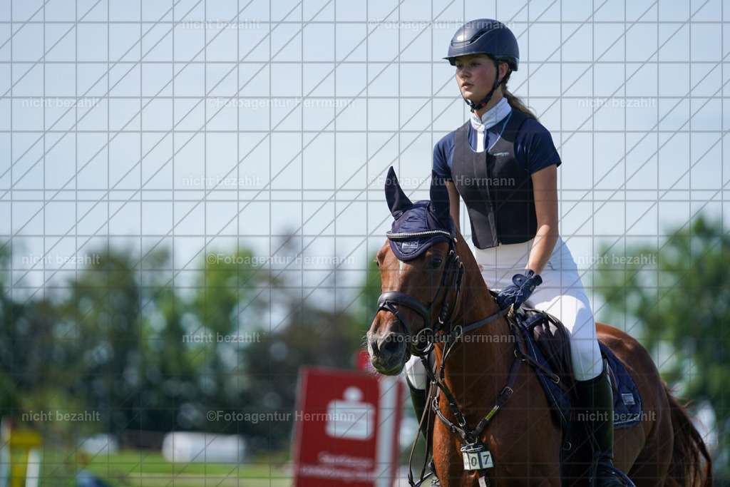 20230917-FAH09462 | Landsberg am Lech, 2023, Kaufbeuren, Kempten, Allgäu, Turnierfotografen Bayern, Fotoagentur Herrmann, Turnierbilder, Reitsport Fotos, Pferdefotograf, Augsburg, Bad Tölz, Dachau, Karlsfeld, Memmingen, Buchloe, Schwabmünchen