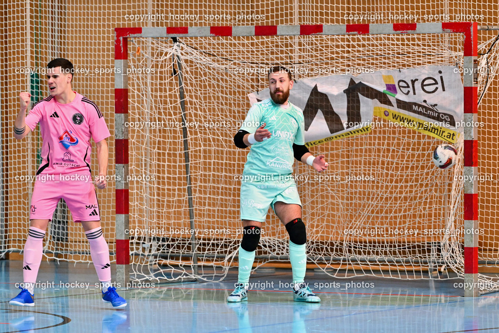 Carinthia Flamengo Futsal Club vs. FC Ljuti Krajisnici | Tor Carinthia Flamengo , #72 Armin Kahvedzic Carinthia Flamengo,  #12 Seval Keljic FC Ljuti Krajisnici, Carinthia Flamengo Futsal Club vs. FC Ljuti Krajisnici, Carinthia Flamengo Futsal Club vs. FC Ljuti Krajisnici am 05.01.2025 in Klagenfurt (Ballspielhalle Viktring), Austria, (Photo by Bernd Stefan)