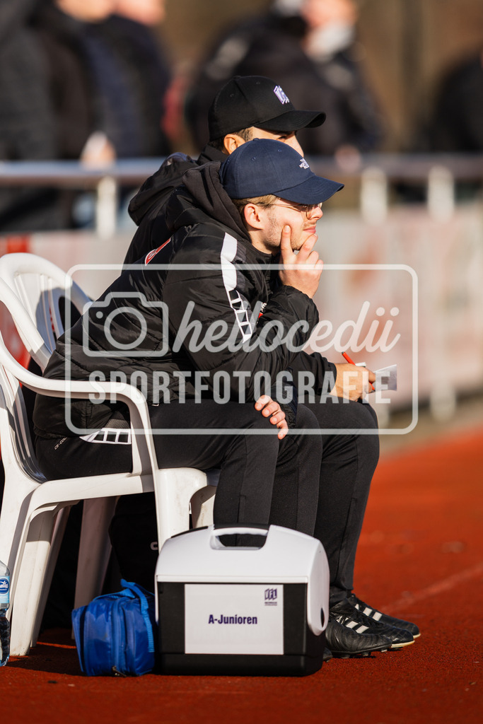 Fußball I Herren I Saison 2025-2026 I Freundschaftsspiel I VFL Osnabrück A-Junioren - JFV Bremen-007 | Trainerteam VFL Osnabrück A-Junioren - Realisiert mit Pictrs.com