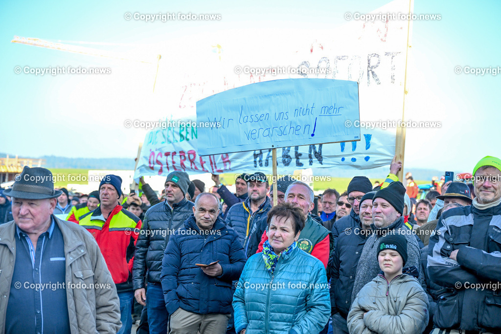 Bauernprotest_ Poendorf_ Lasco_ 08.03.2024-83 | 08.03.2024, Poendorf, AUT, Bauernprotest, im Bild Bauernprotest, Bauern, Landwirte, Traktoren, Fa. Lasco, Demo, Kundgebung