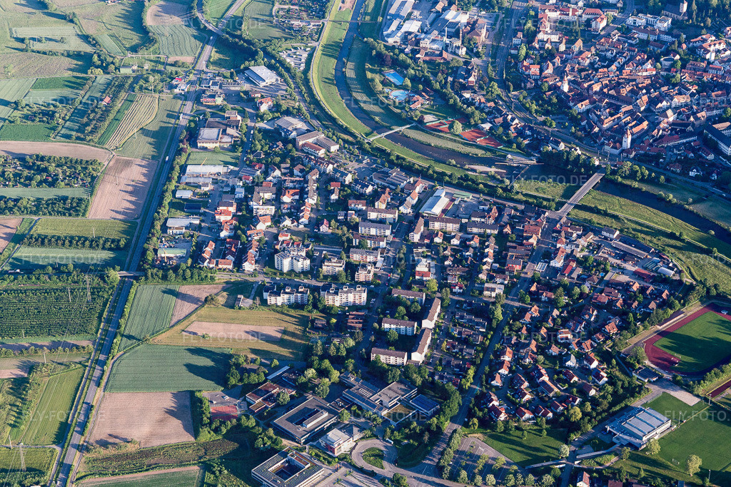 Ortsansicht | Luftbild: Ortsansicht in Gengenbach im Bundesland Baden-Württemberg in Deutschland. Foto: IMG_114912.jpg vom 01.06.2019 durch Werner Riehm/FLY-FOTO.de - Realisiert mit Pictrs.com