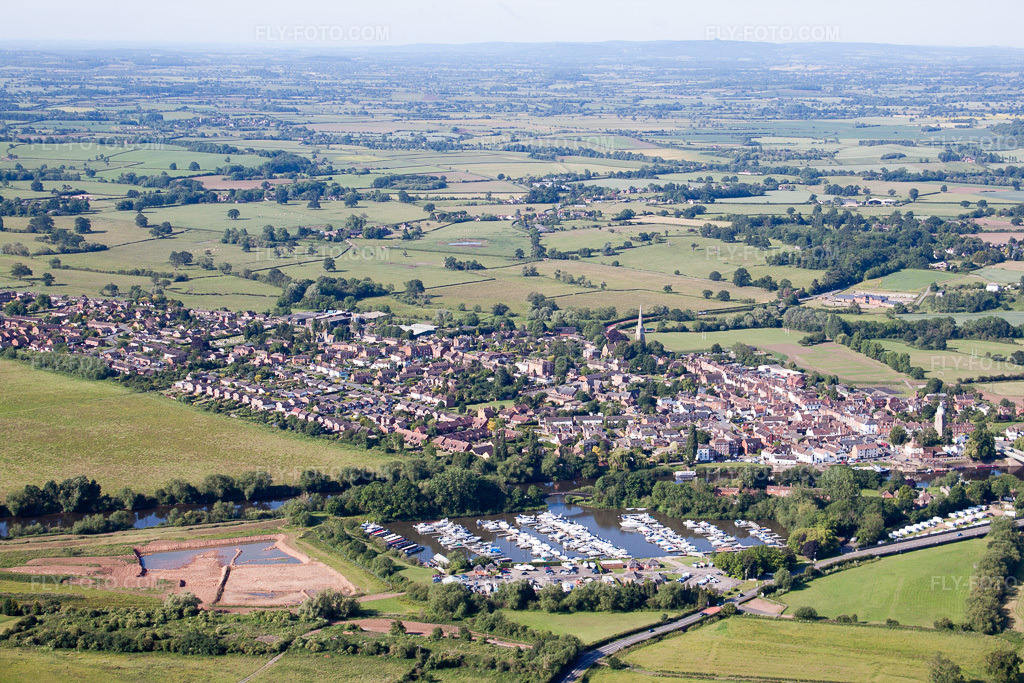Aerial view: View of the town in Earls Croome in the state England, Great Britain. – Photo: IMG_40690(39644).jpg taken on 06/11/2011 by Werner Riehm/FLY-FOTO.com – Resolution of the original: 4752 x 3168 px