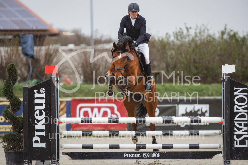 240330_Fruehlingsfest_Stil-A2-1-622 | Deine schönsten Turniermomente als professionelle Fotos! Entdecke hochwertige Pferdesport-Fotografie im Online-Shop. Jetzt Fotos finden & bestellen!