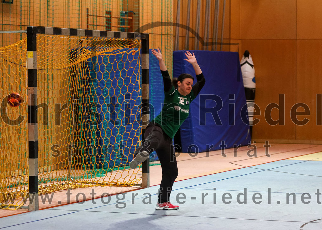 2022-11-05_002_SpVgg_Altenerding_gegen_SpVgg_Erdweg | Erding, Deutschland, 05.11.2022:
Handball, Bezirksoberliga Frauen Altbayern 2022 / 2023, 3. Spieltag, SpVgg Altenerding gegen SpVgg Erdweg, Endergebnis: 27:16

Torfrau Anna-Lena Schmitt (SpVgg Altenerding, #12)

Foto: Christian Riedel / fotografie-riedel.net