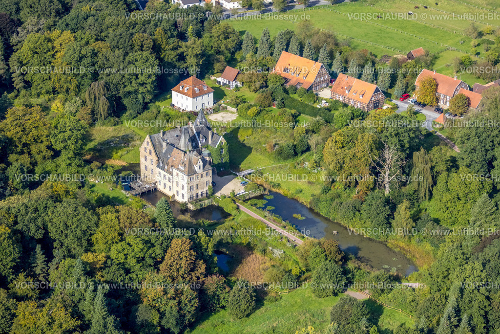 Arnsberg230904218 | Luftbild, Schloss Höllinghofen, Wasserschloss, Voßwinkel, Arnsberg, Sauerland, Nordrhein-Westfalen, Deutschland