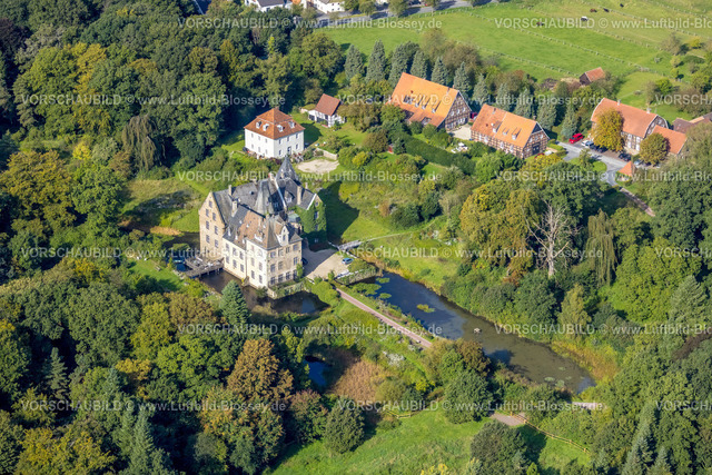 Arnsberg230904218 | Luftbild, Schloss Höllinghofen, Wasserschloss, Voßwinkel, Arnsberg, Sauerland, Nordrhein-Westfalen, Deutschland