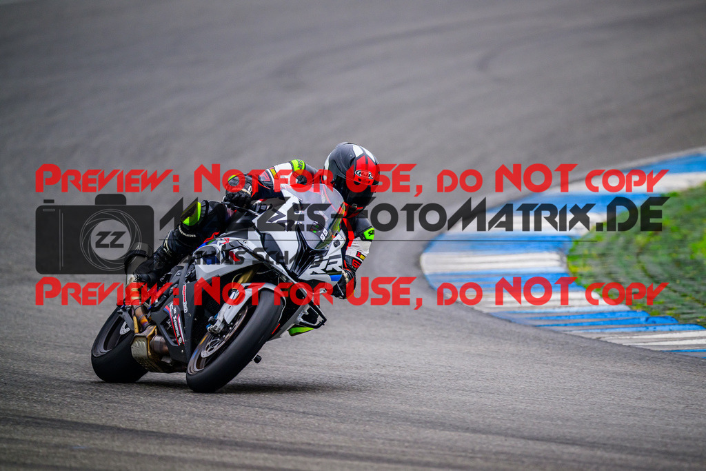 MaZZes_FotoMatrix_240614_6007705_2931 | WEISS