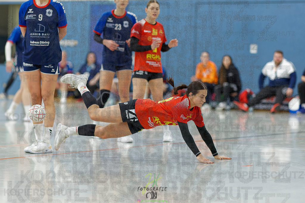 Frauen Regionalliga (HHV); HSG Wettenberg - TV Hüttenberg | Frauen Regionalliga (HHV); HSG Wettenberg - TV Hüttenberg am 06.12.2025 in Launsbach (Wettenberg) (Halle GS Launsbach (Wettenberg))Photo © 2025 - Jörg Heinrich - Realisiert mit Pictrs.com