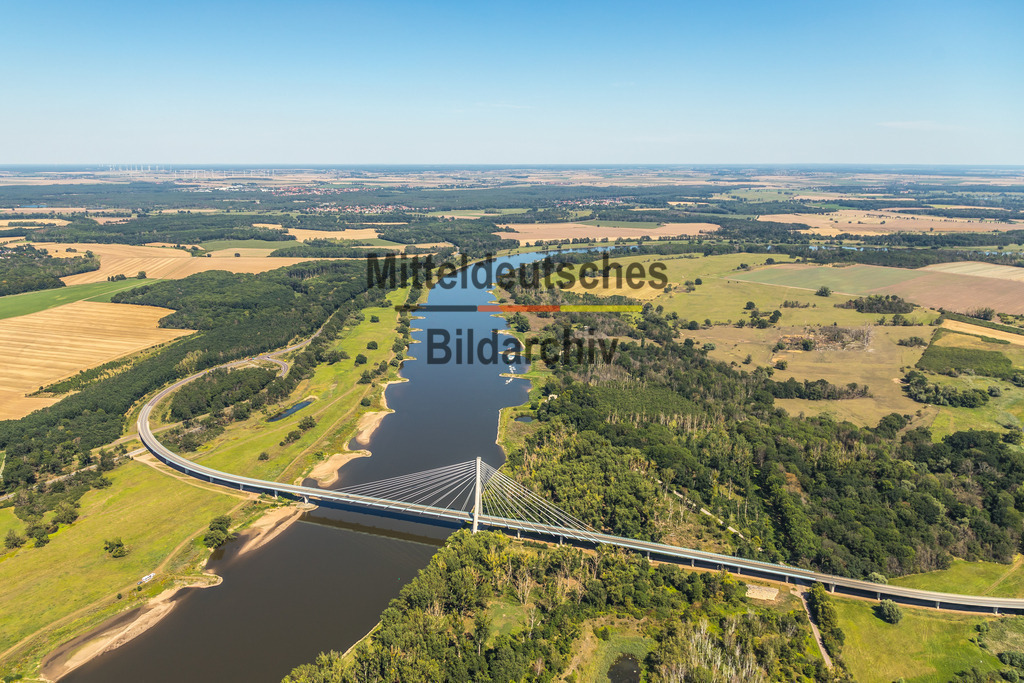 Schönebeck-9198 | Schönebeck Pylonbrücke über Elbe - Realisiert mit Pictrs.com