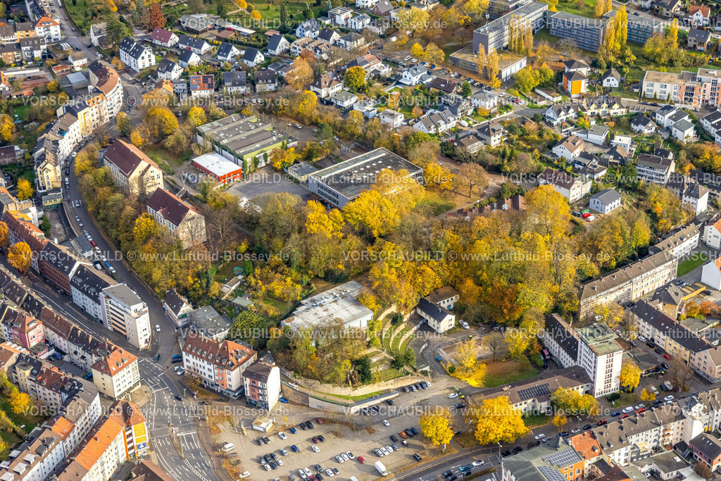 Hagen251102486 | Luftbild, Liselotte-Funcke-Schule Gesamtschule, unten die Großturnhalle Remberg (Öwen-Witt-Halle), links Käthe-Kollwitz-Berufskolleg Schule, herbstliche Bäume, Mittelstadt, Hagen, Ruhrgebiet, Nordrhein-Westfalen, Deutschland