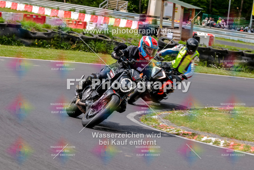 MotoTeamVBK-20967 | Hier findet Ihr Bilder von Touristenfahrten auf der Nürburgring Nordschleife oder von anderen Veranstaltungen die ich besucht habe. Viel Spass beim Durch Schauen 
