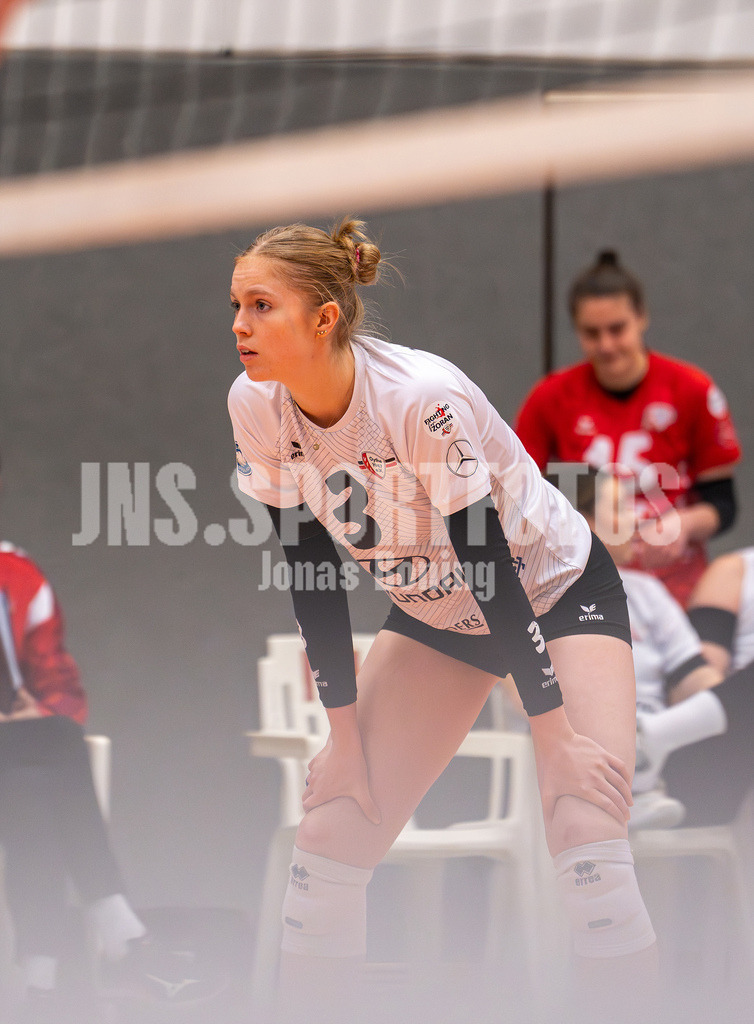 Volleyball I Frauen I Saison 2025-2026 I 2 Bundesliga Pro I 17. Spieltag VFL Oythe - VC Stralsund I 1754 | Johanna Nöhring (3,VFL Oythe) - Realisiert mit Pictrs.com