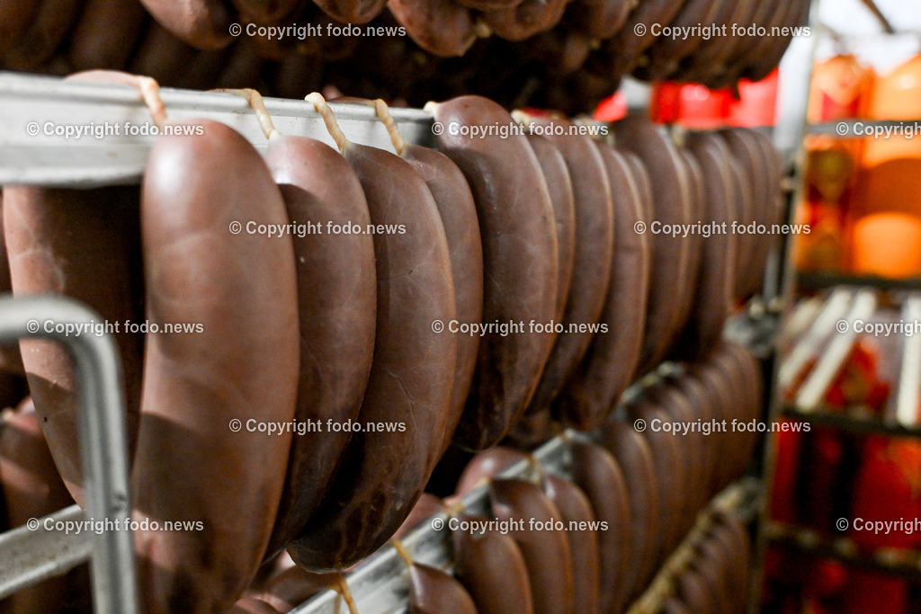 Fleischerei Fischelmaier_ Pabneukirchen_ 03.04.2024-30 | 03.04.2024, Pabneukirchen, AUT, Fleischerei Fischelmaier, im Bild Blutwurst, Blunzen