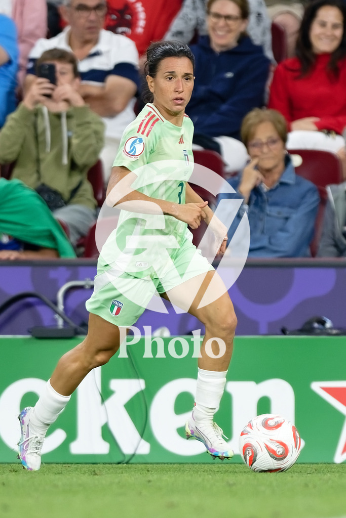 England v Italy - UEFA Women's EURO 2025 Semi-Final | GENEVA, SWITZERLAND - JULY 22:  Lucia Di Guglielmo of Italy runs with the ball during the UEFA Women's EURO 2025 Semi-Final match between England and Italy at Stade de Geneve on July 22, 2025 in Geneva, Switzerland. (Photo by Giuseppe Velletri/Sports Press Photo/Getty Images)