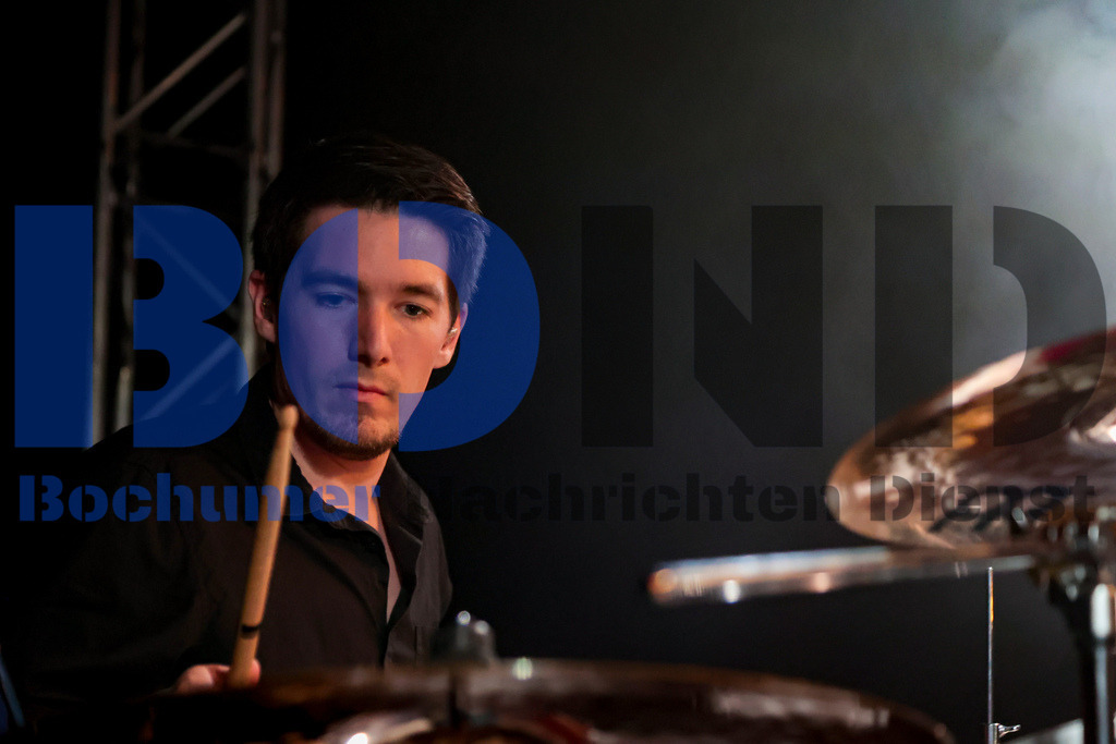 Zeltfestival Ruhr 2024 - Get Back / Beatles Tribute  {date} -  | {headline}(Foto: Sebastian Sendlak / BOND) - Realisiert mit Pictrs.com