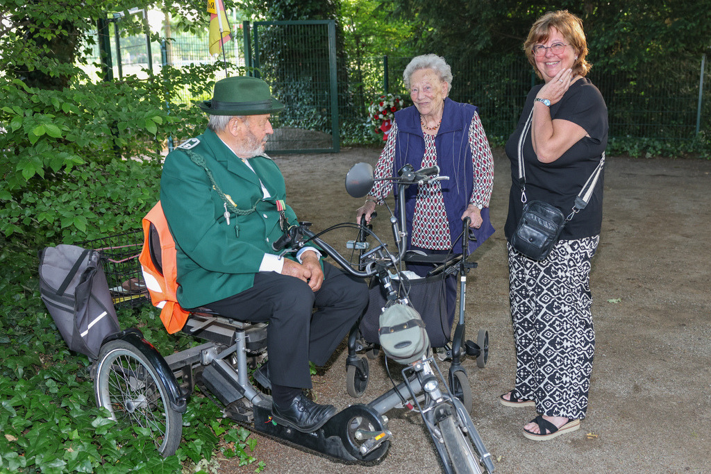 top-top.de-250530-088 | Foto, Video, Fotografie, Videografie, Fotobox, DJ, Discjockey, Musik, Musikbox, Veranstaltung, Photobooth, Amazon, Ebay, Buchtipp, Bestseller, Autor, Verlag, Buch, Wesel, Hamminkeln, NRW, Dinslaken, Rees, Drohne, Hochzeit, Party, Fotobox, Wesel, Fotograf