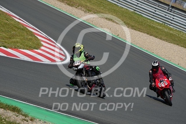 2025_05_12_PBK_16075 | Sportfotografie; SlowMotion; Video; Rennstrecke; Hafeneger; Speer; Racing; RSE; BMW; CBO; Trackday; Motorsportarena; Hockenheimring; Brno; Most; Barcelona; Valencia
